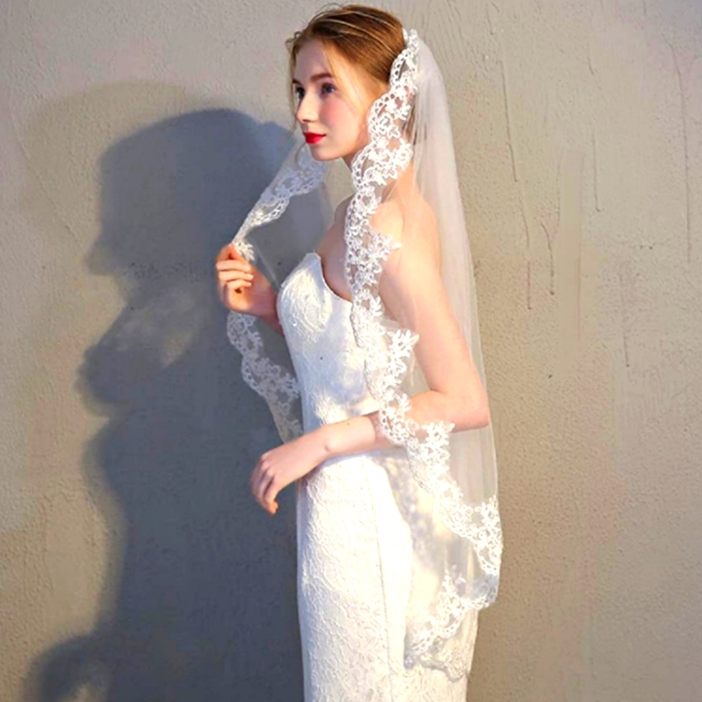 White Veil/ Mantilla